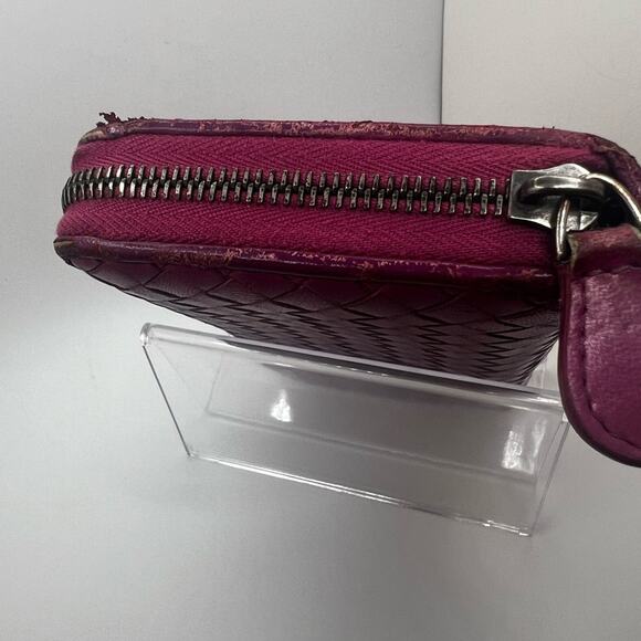 GUC Bottega Veneta Purple Zip Wallet - Picture 3 of 11